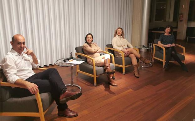 Un coloquio para hablar de las mujeres y sus retos