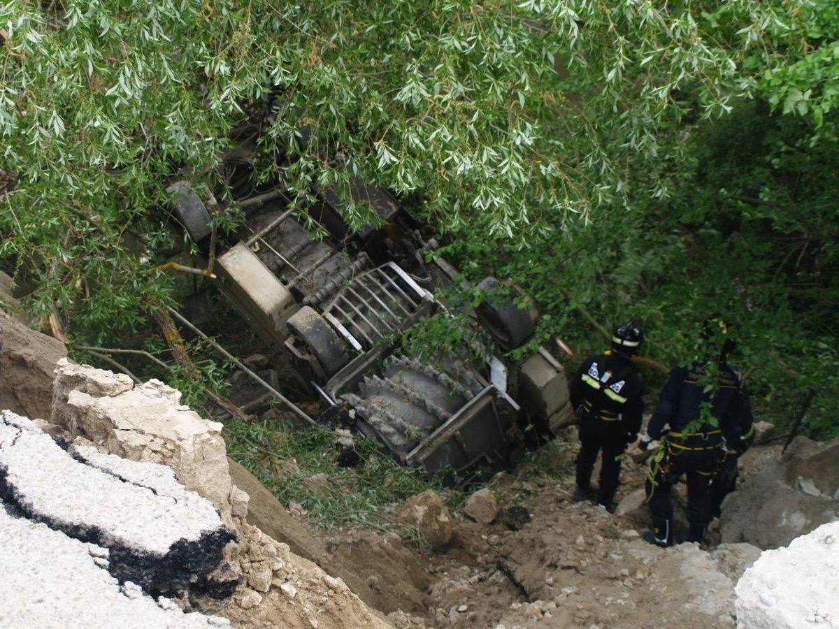 Desprendimiento del puente sobre el río Cega en Megeces