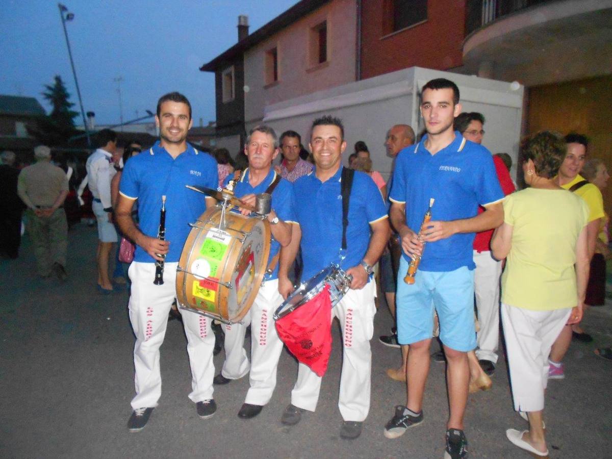 Pregón y proclamación de las reinas de las fiestas de Villaverde de Íscar. Segovia