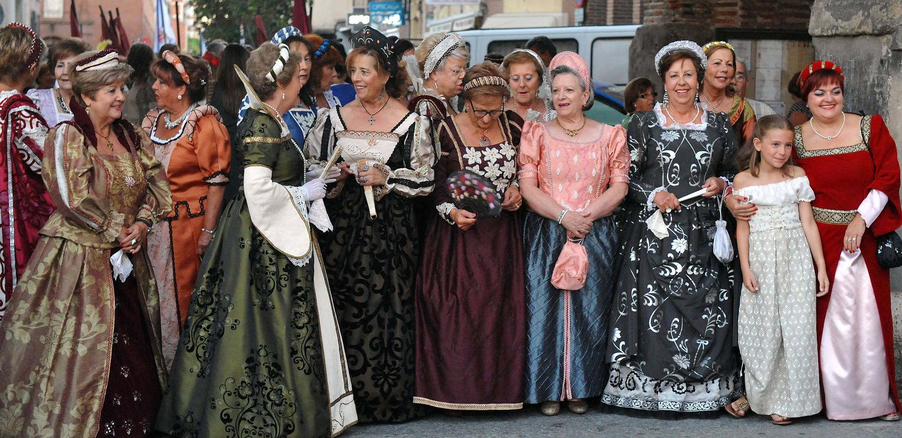 Desfile y pregón de Sandra Ibarra en la inauguración de la Feria Renacentista de Medina del Campo (Valladolid)
