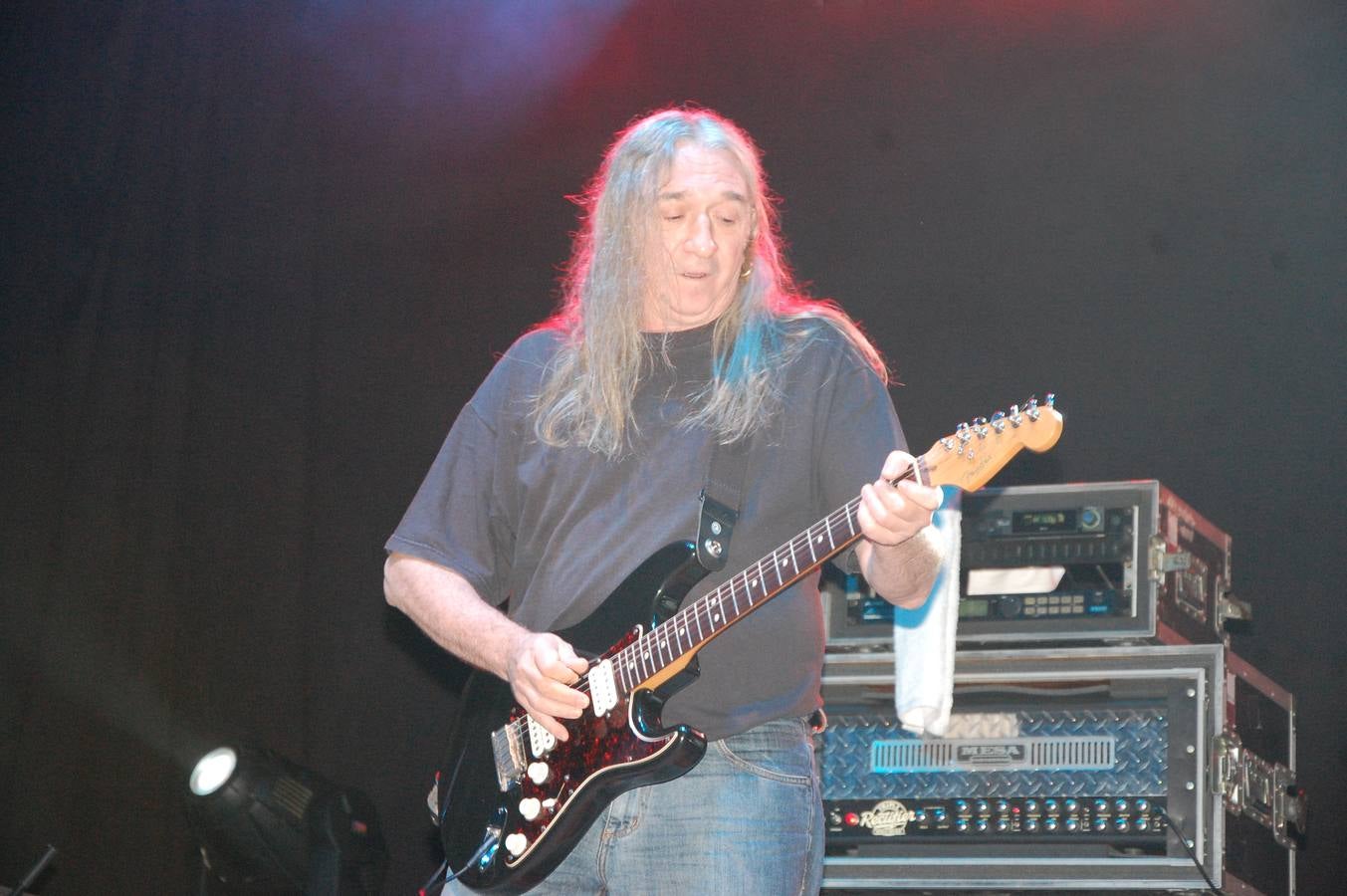 Velilla vibra con la actuación de Rosendo