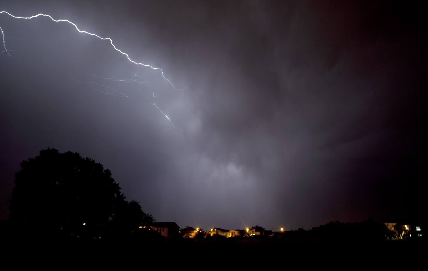 Tormentas eléctricas en Ponferrada y Valladolid