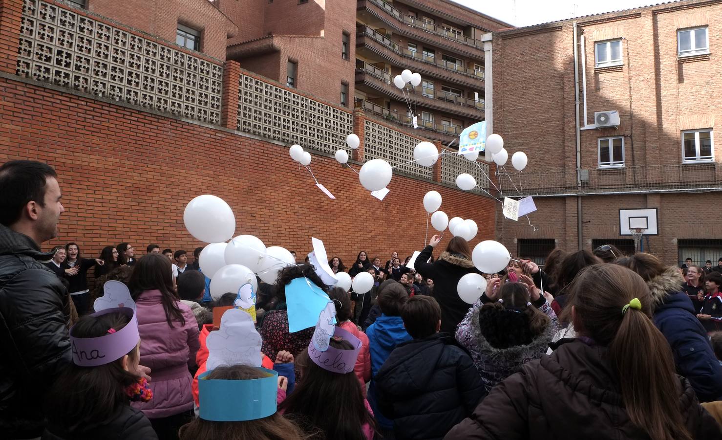 Día de la Paz en los colegios de Valladolid (2/2)