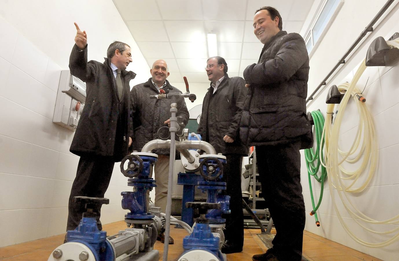 Visita de las autoridades a la EDAR de Carpio (Valladolid)
