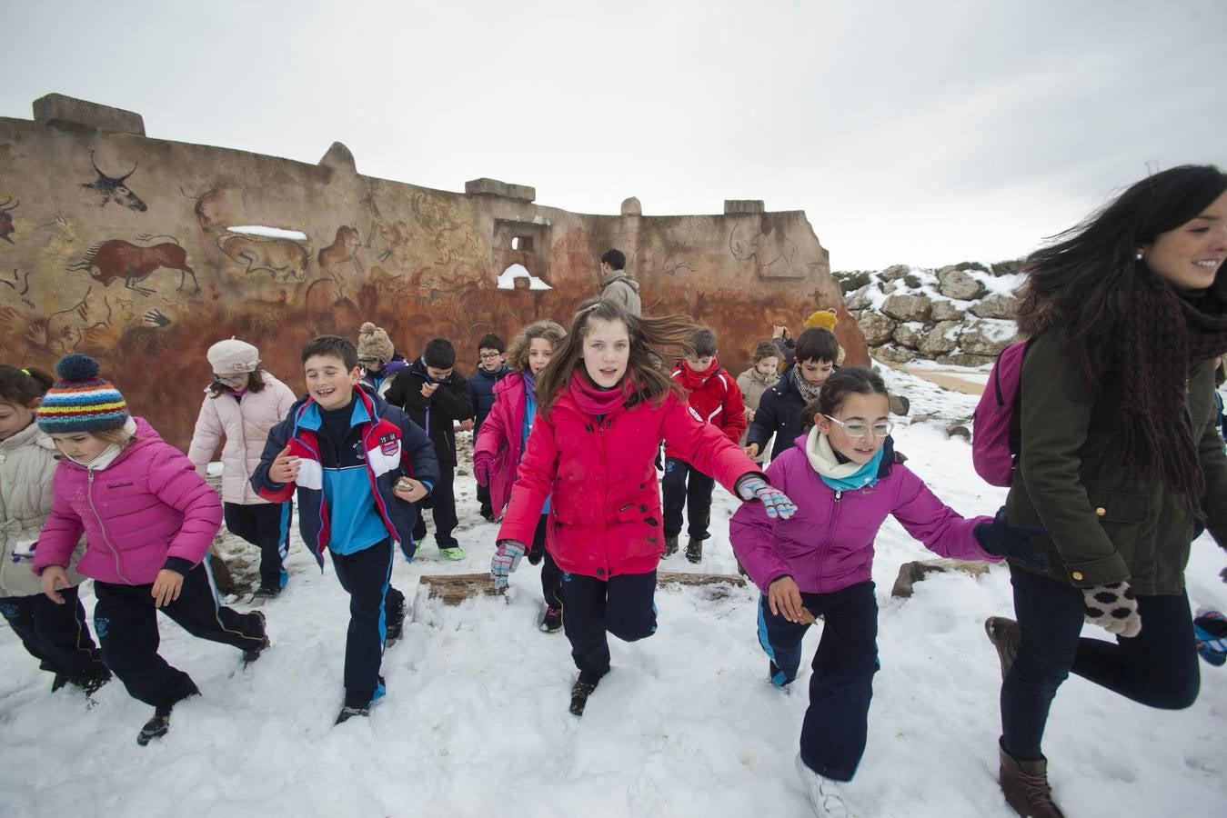 Los escolares ganadores de 'Fiestas con Historia' descubren a Miguelón