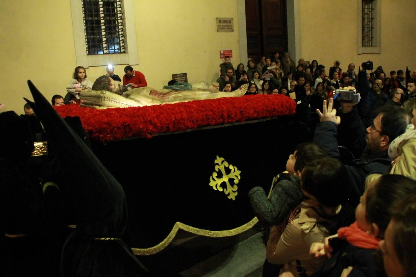 Ejercicio del Vía Crucis de la Cofradía del Santo Entierro