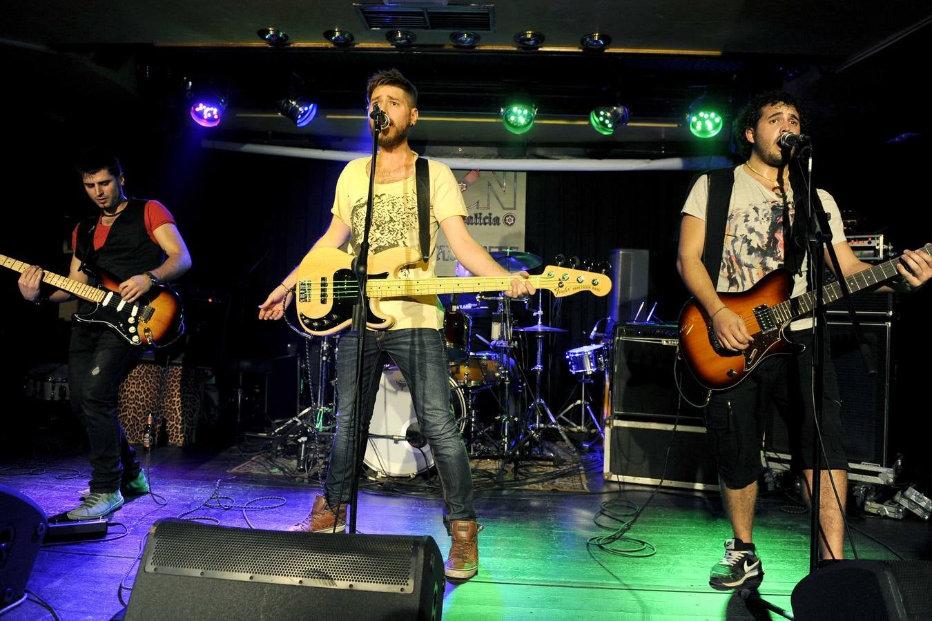 Actuación de 'Sin arreglo' en la sala Porta Caeli