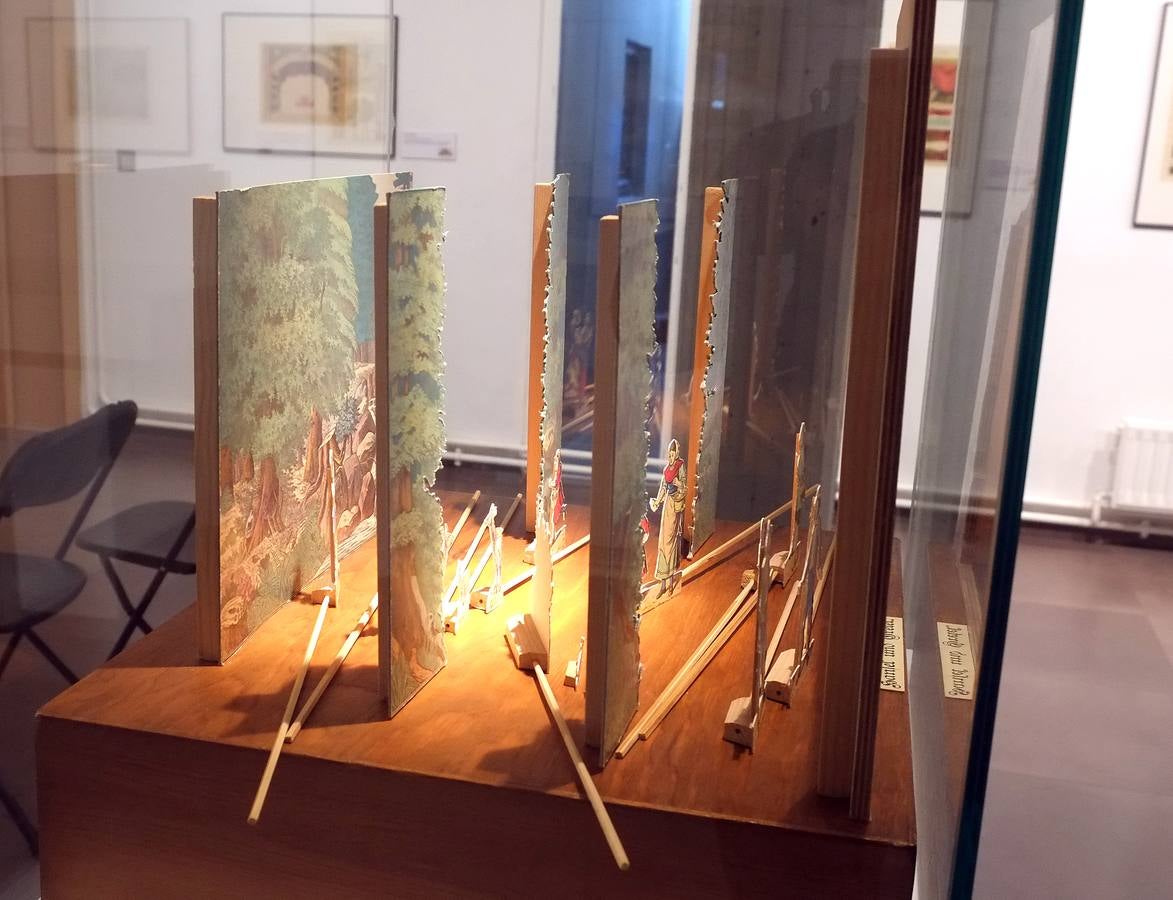 Inauguración de la exposición 'Jugando al teatro' en la Casa Revilla de Valladolid
