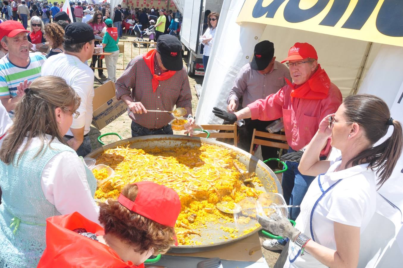 Gran ambiente en Villalar en la celebración del Día de la Comunidad (3/3)