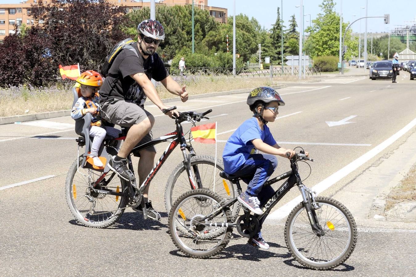 Marcha ciclista para pedir el desdoblamiento de la carretera de Santovenia