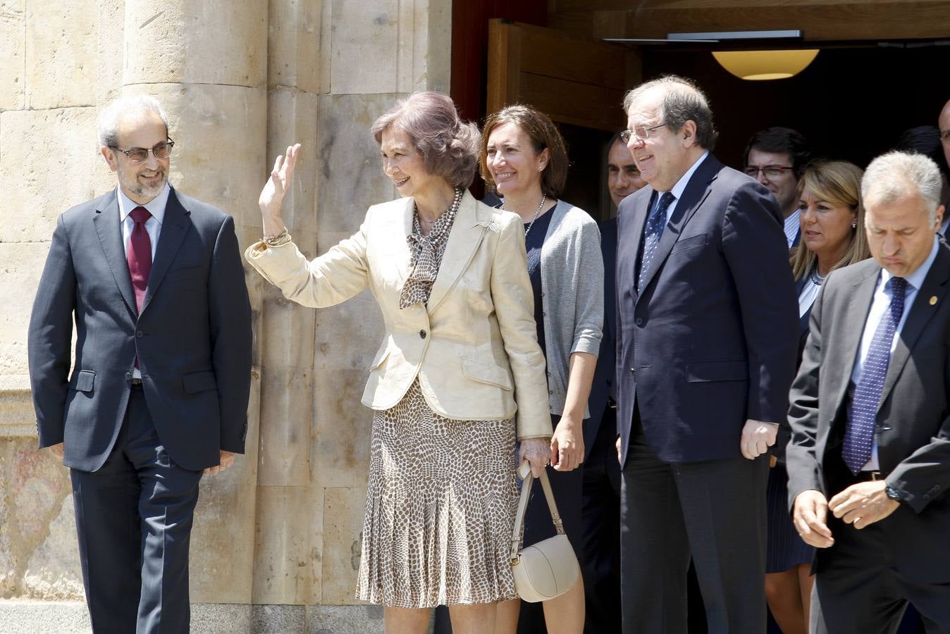 La reina Doña Sofía inaugura en Salamanca el III Simposio Internacional de Alzheimer (1/2)