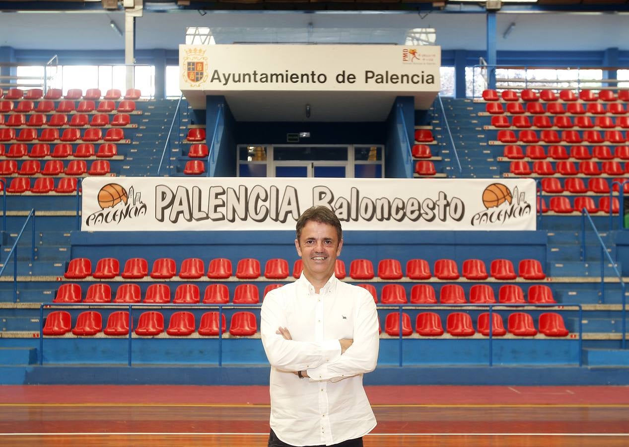 Presentación de Porfi Fisac como nuevo entrenador del Palencia Baloncesto