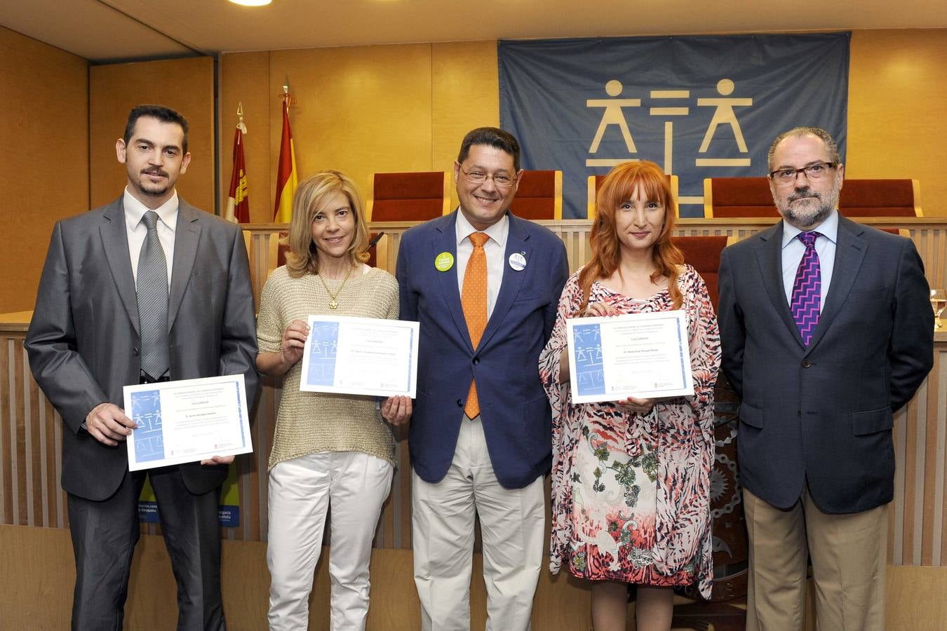 El Colegio de Abogados de Valladolid galardona a la periodista María Jesús Pascual, de El Norte de Castilla