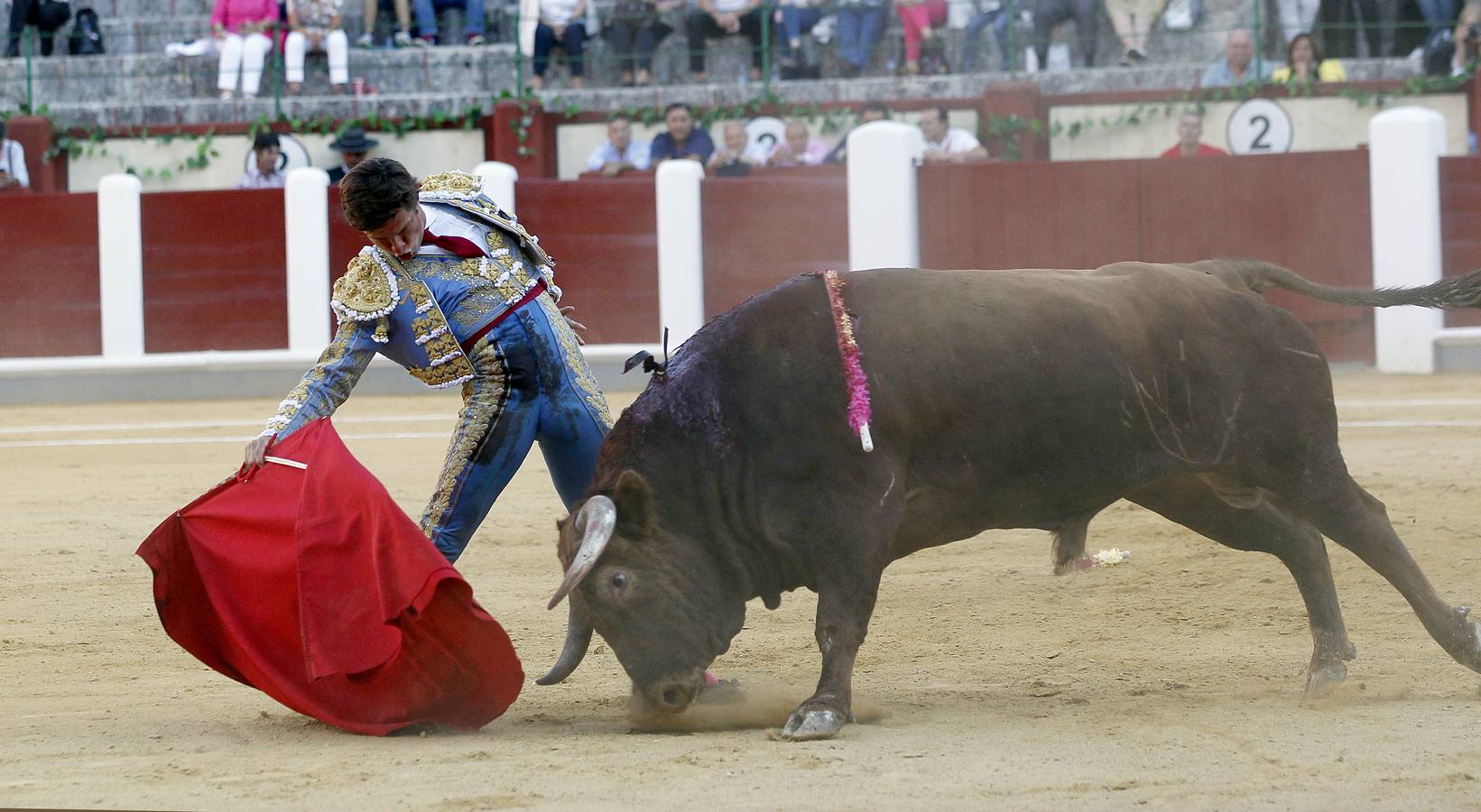 El Juli y José Garrido comparten salida en hombros en la segunda corrida de la feria de la Virgen de San Lorenzo de Valladolid