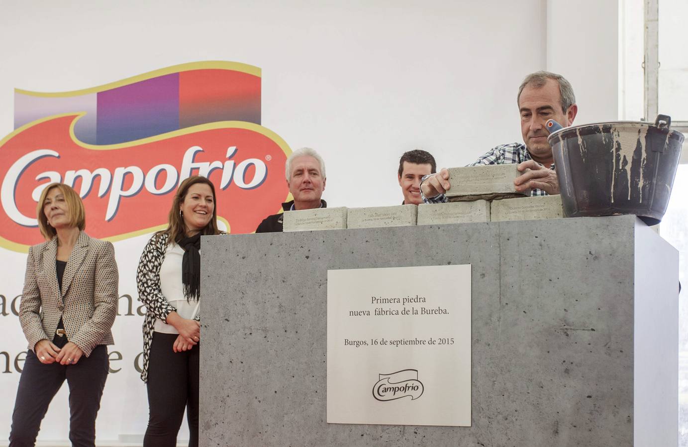 Acto de colocación de la primera piedra de la nueva fábrica de Campofrío en Burgos