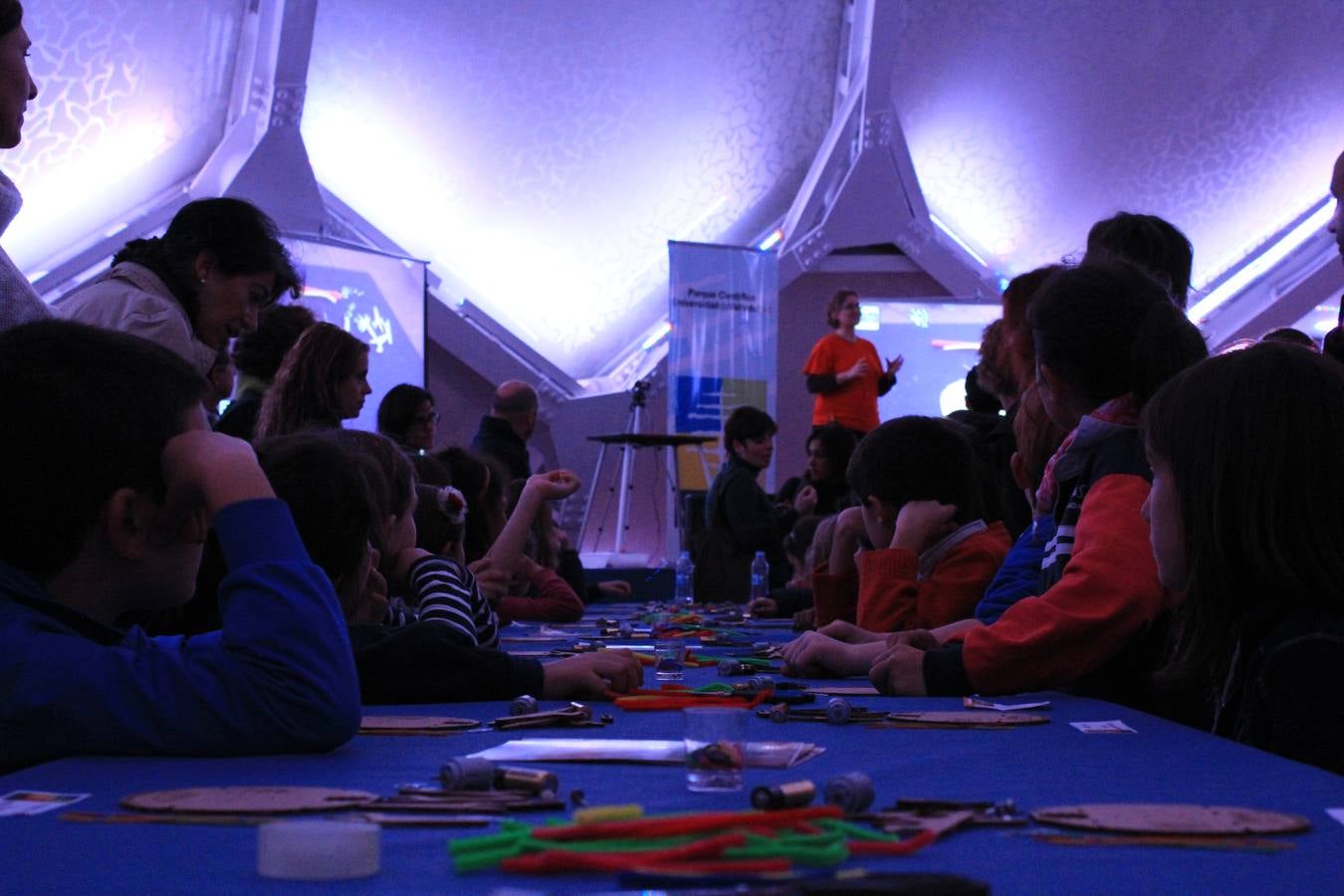 Espectáculo infantil de magia y robótica en la Cúpula del Milenio de Valladolid