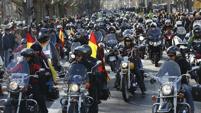 Desfile de motos por Valladolid (1/2)