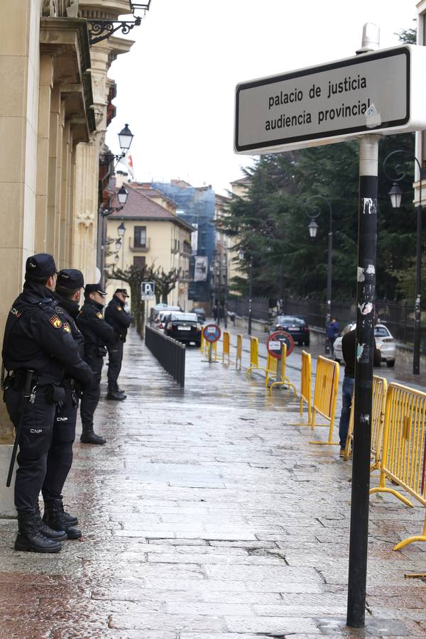 Comienza en León el juicio por el asesinato de Isabel Carrasco