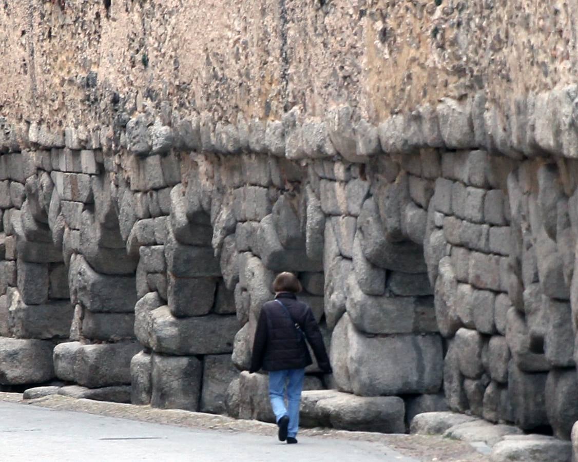 Mirando el Acueducto