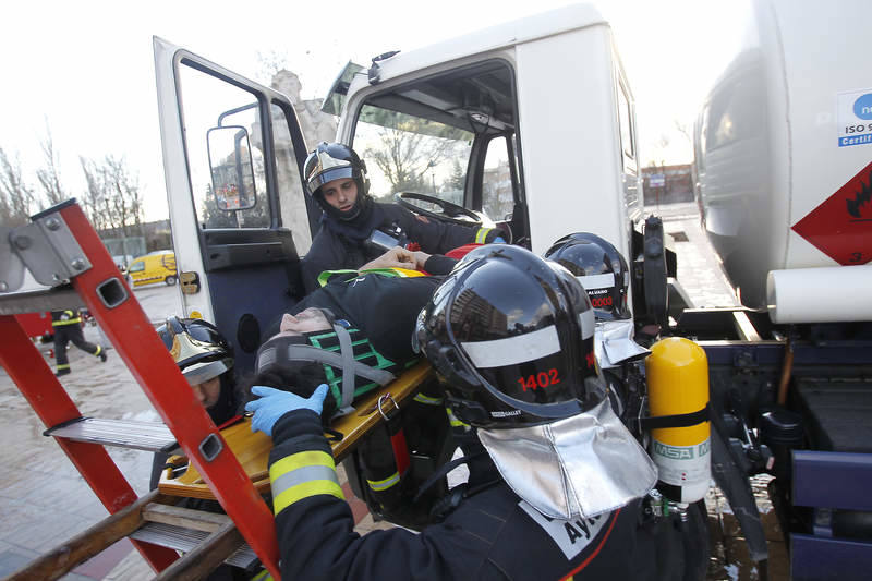Los Bomberos de Palencia desarrollan un simulacro en el centro de la ciudad