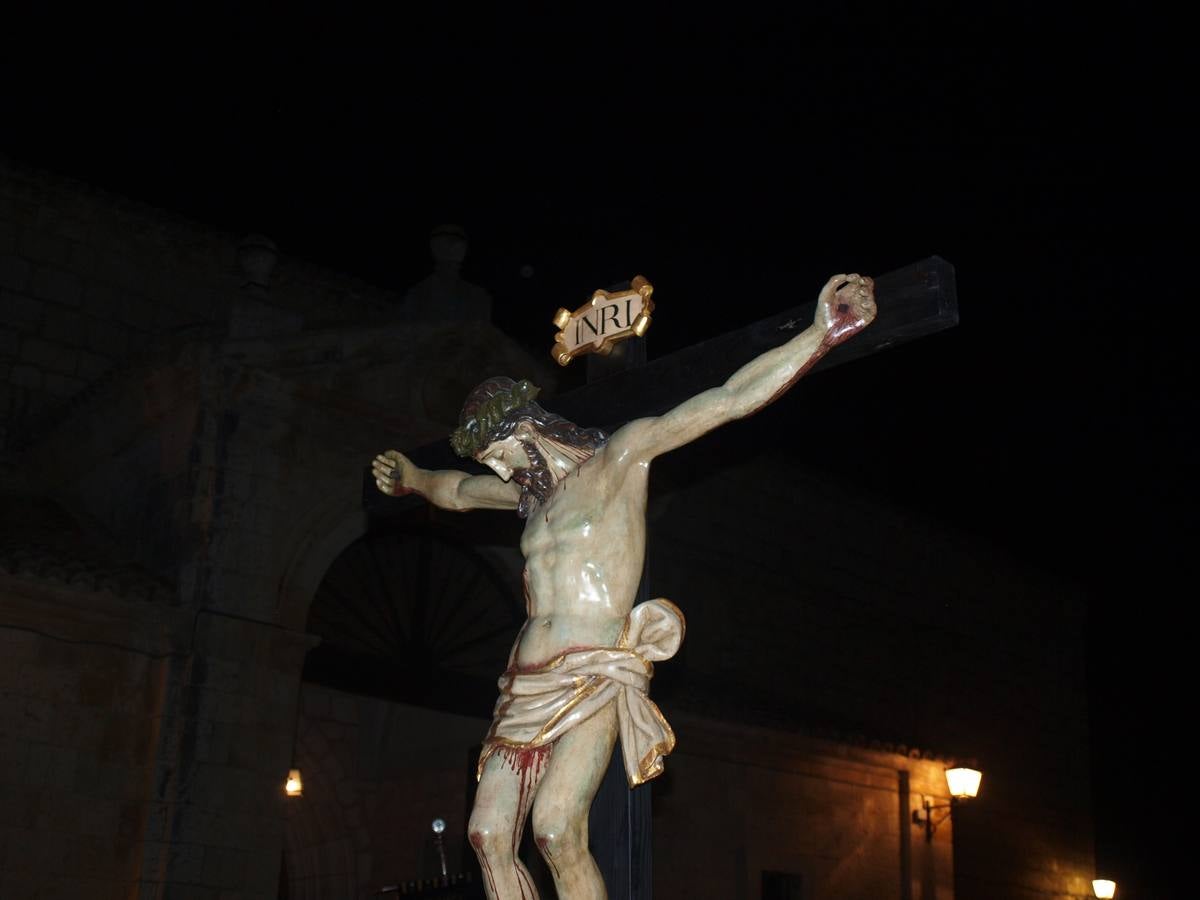 Procesión del Santo Rosario en Torrelobatón (Valladolid)