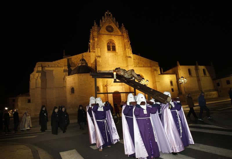 Procesión de Luz y Tinieblas en Palencia