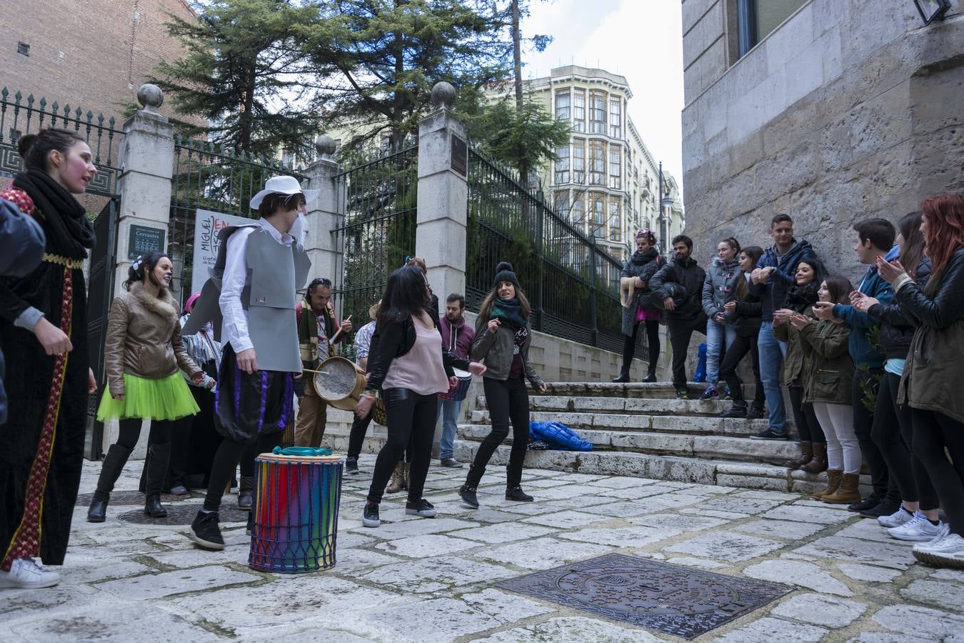 Estudiantes de los institutos Ferrari y Diego de Praves organizan una ruta teatralizada en torno a Cervantes