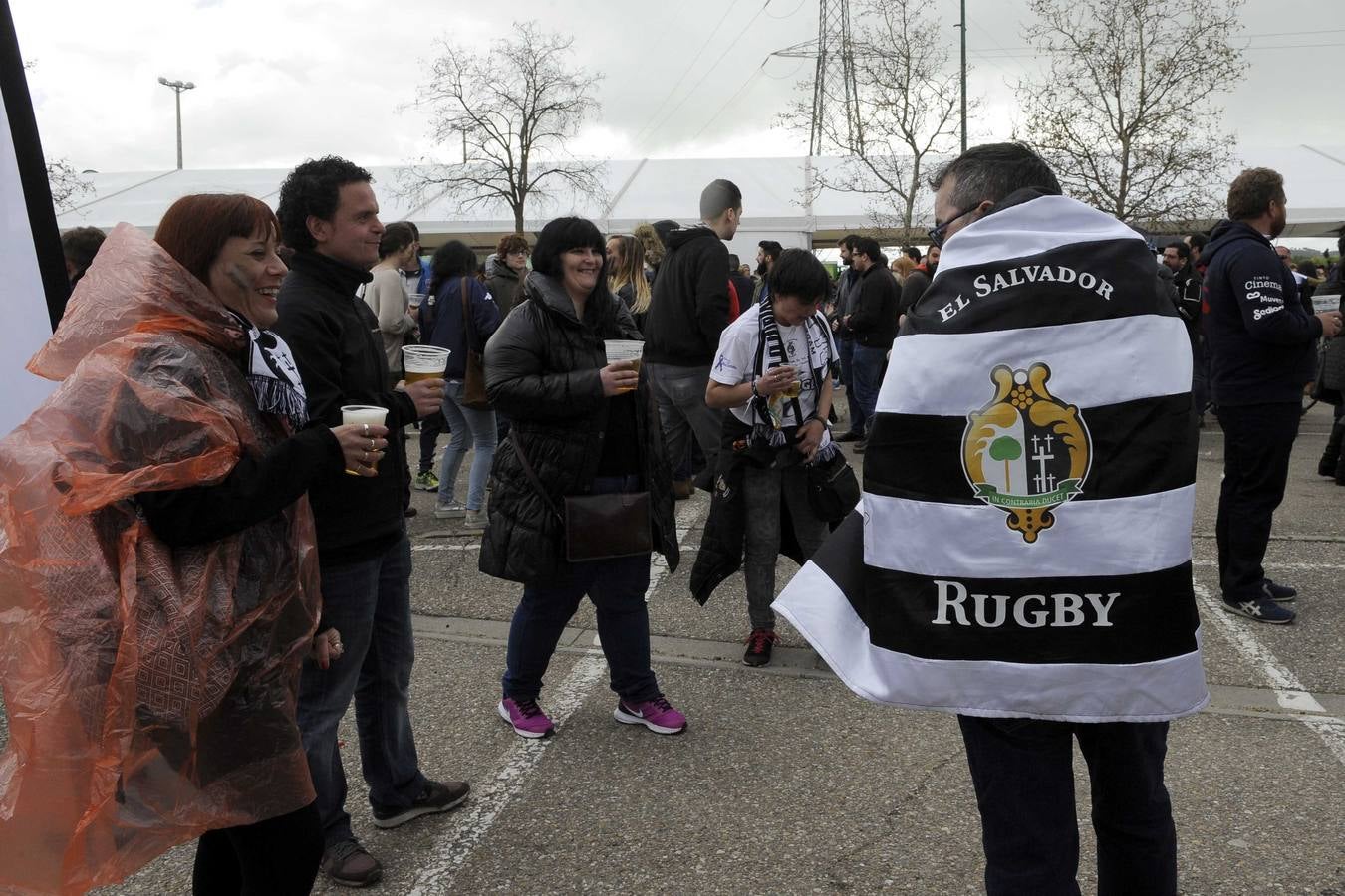 Primeras celebraciones de la Copa del Rey de rugby en la 'Fan Zone'