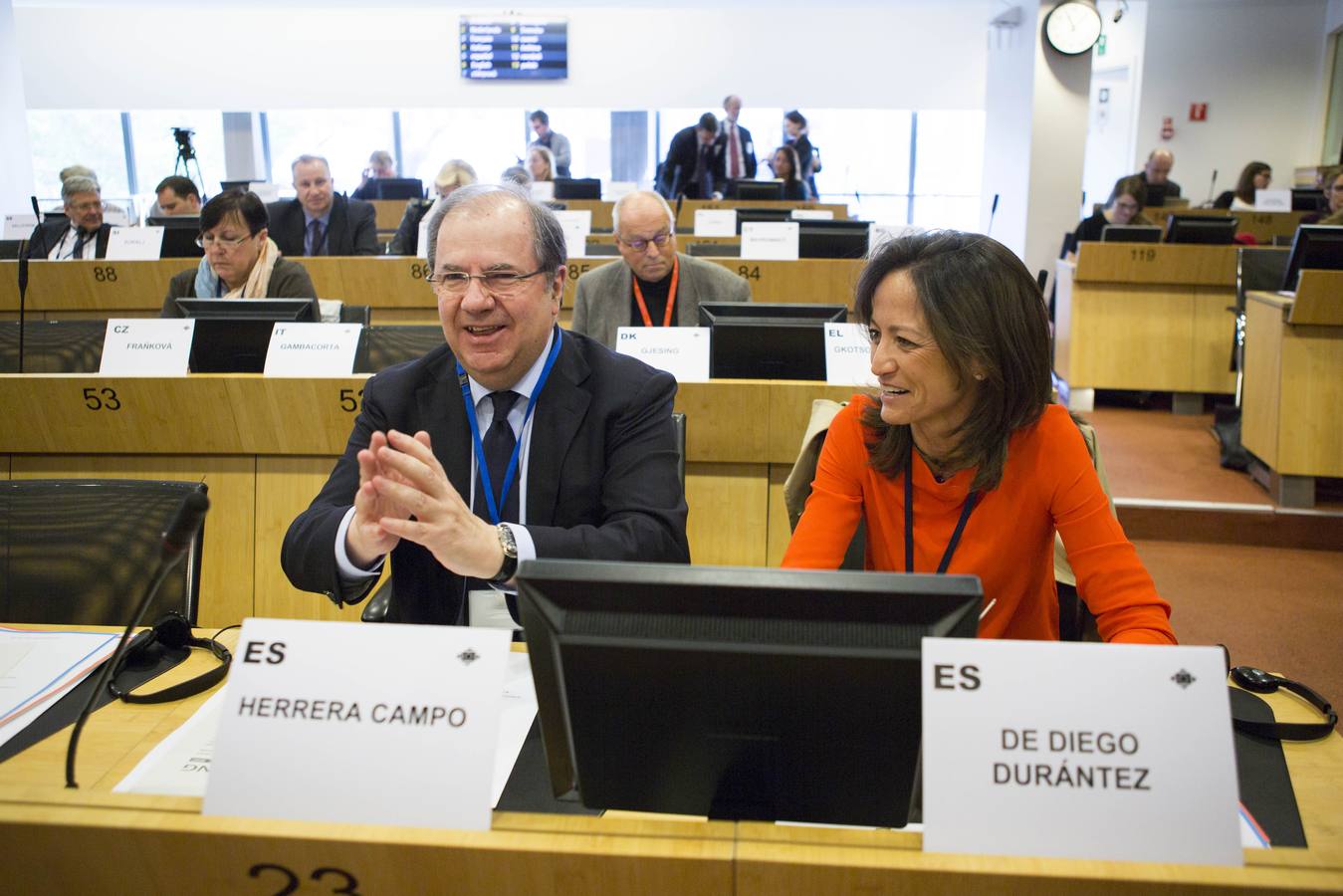 Juan Vicente Herrera asiste en Bruselas al Comité de las Regiones de la UE