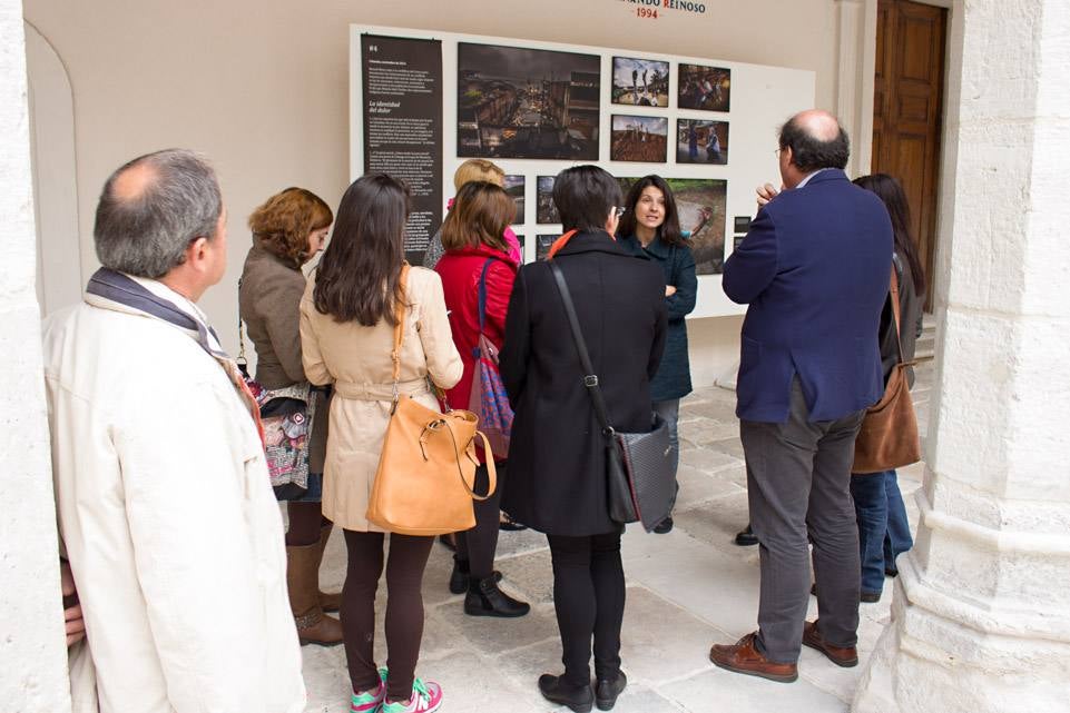 Exposición 'Testigos del olvido#2' en el claustro del Palacio de Santa Cruz