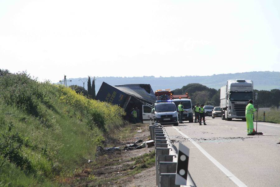 Un accidente en Quintanilla de Onésimo se salda con un fallecido