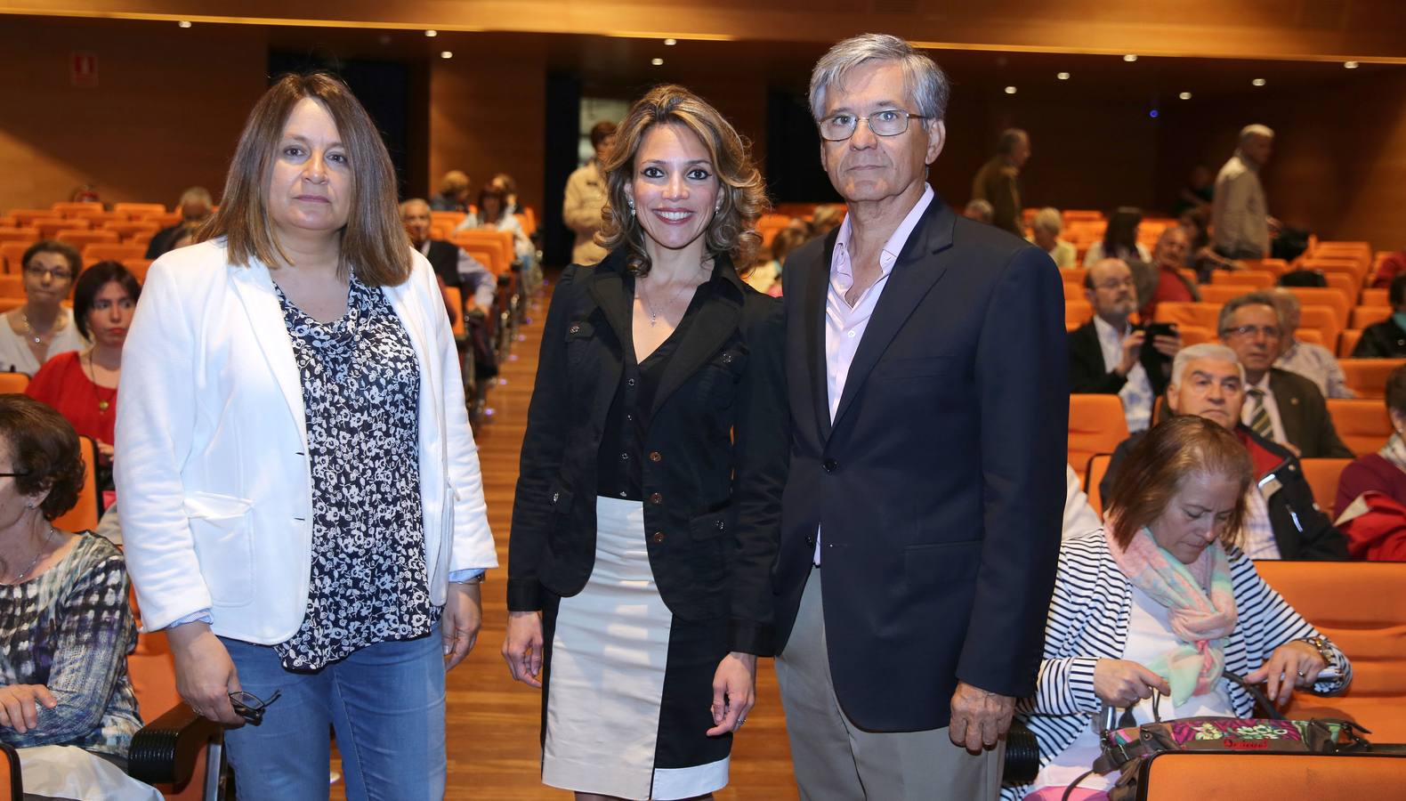 La doctora Virginia Galeazzi repasa los avances en oncología en las Aulas de la Salud de El Norte de Castilla