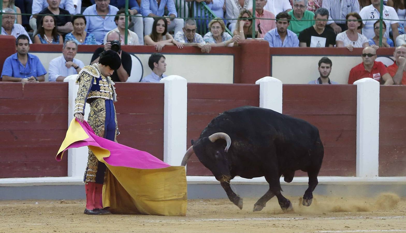 Corrida de toros en Valladolid con Morante de la Puebla, Sebastián Castella y López Simón