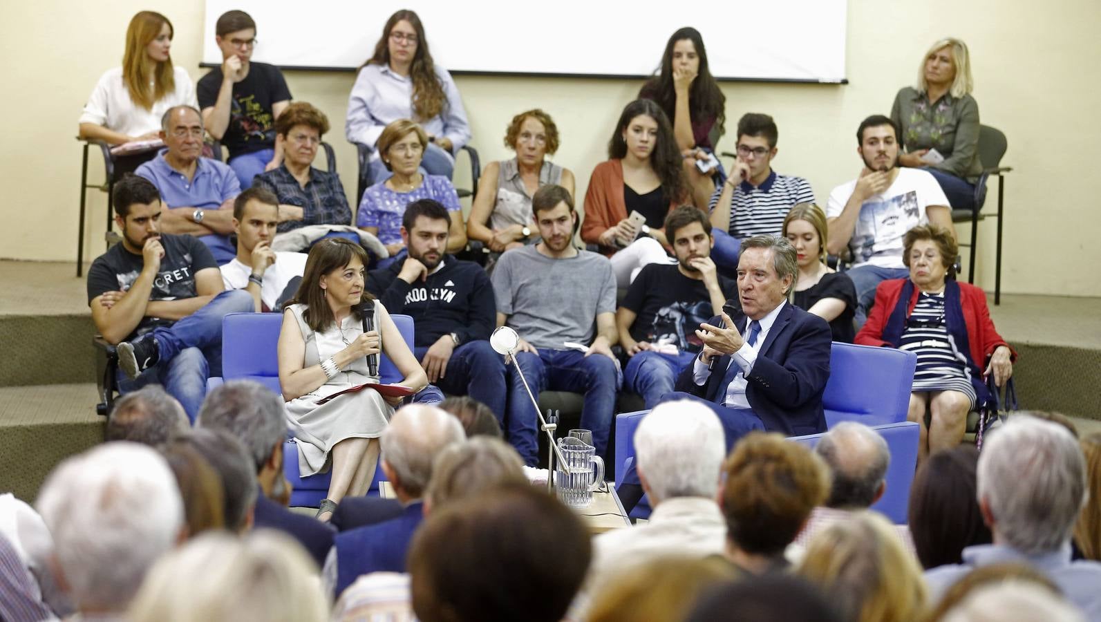 Iñaki Gabilondo inaugura el ciclo 'Cronistas del siglo XXI' de la Fundación Miguel Delibes