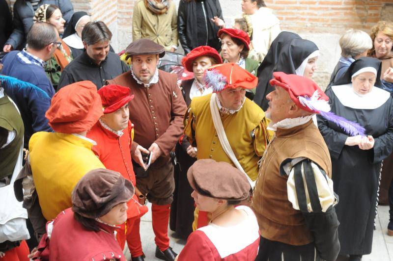 Carlos V, recibido y agasajado por Rodrigo de Dueñas en Medina del Campo