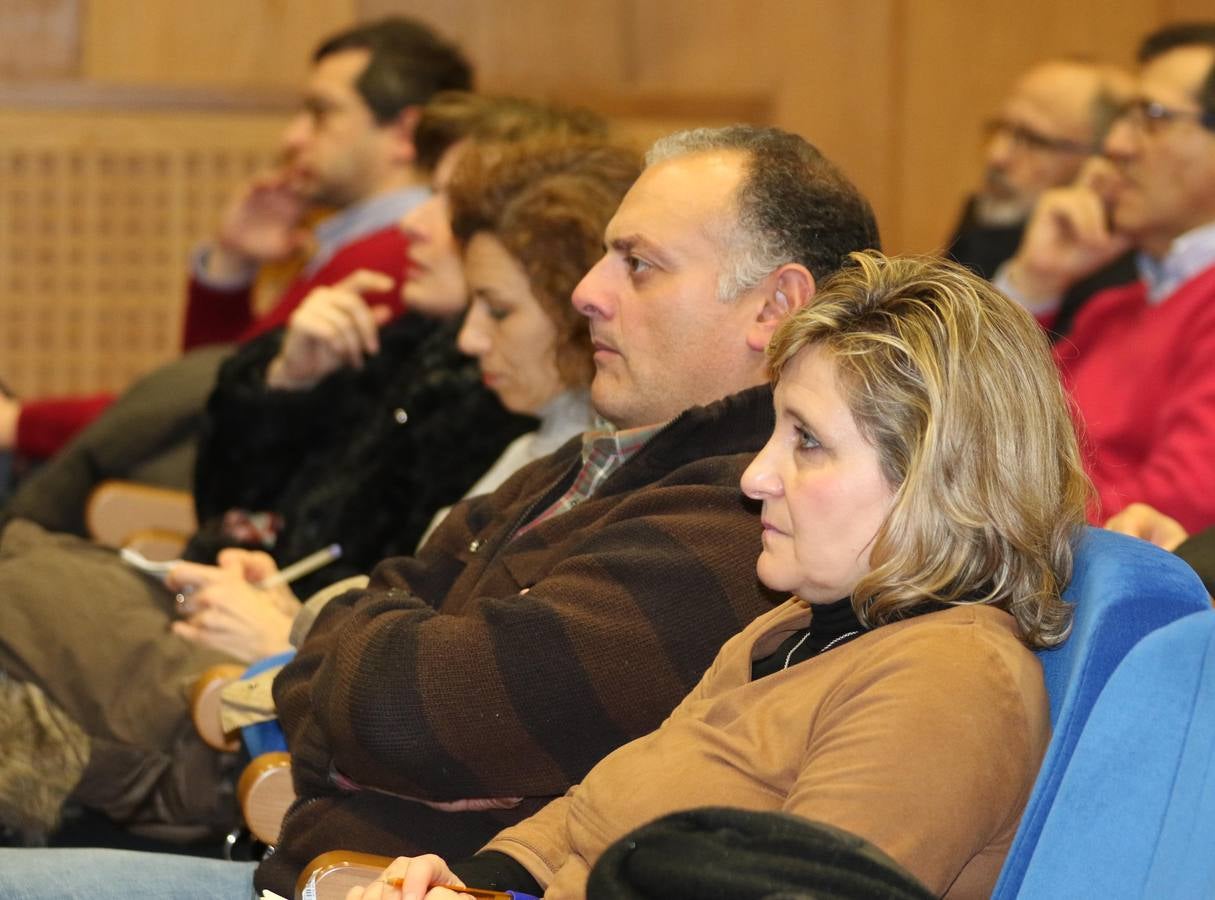 Silvia Barrera participa en la Escuela de Padres de El Norte de Castilla