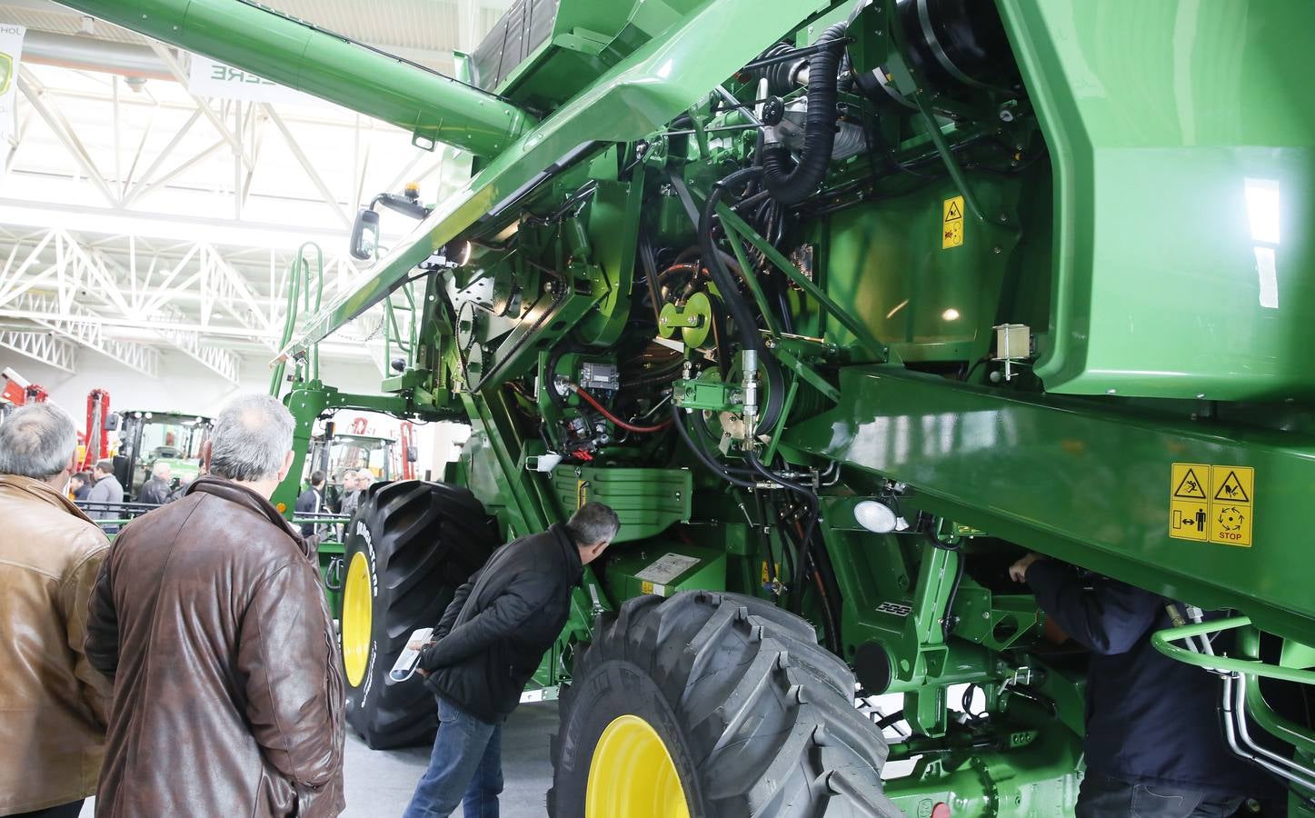 La ministra de Agricultura, Isabel García Terjerina, inaugura en Valladolid la Feria Agraria