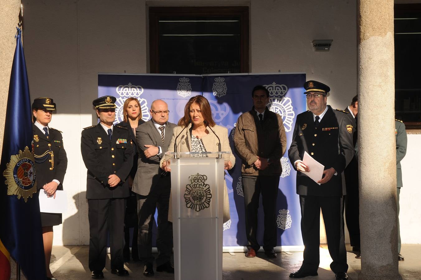 Inauguración de la exposición conmemorativa del 115 aniversario de la Policía Nacional de Medina del Campo