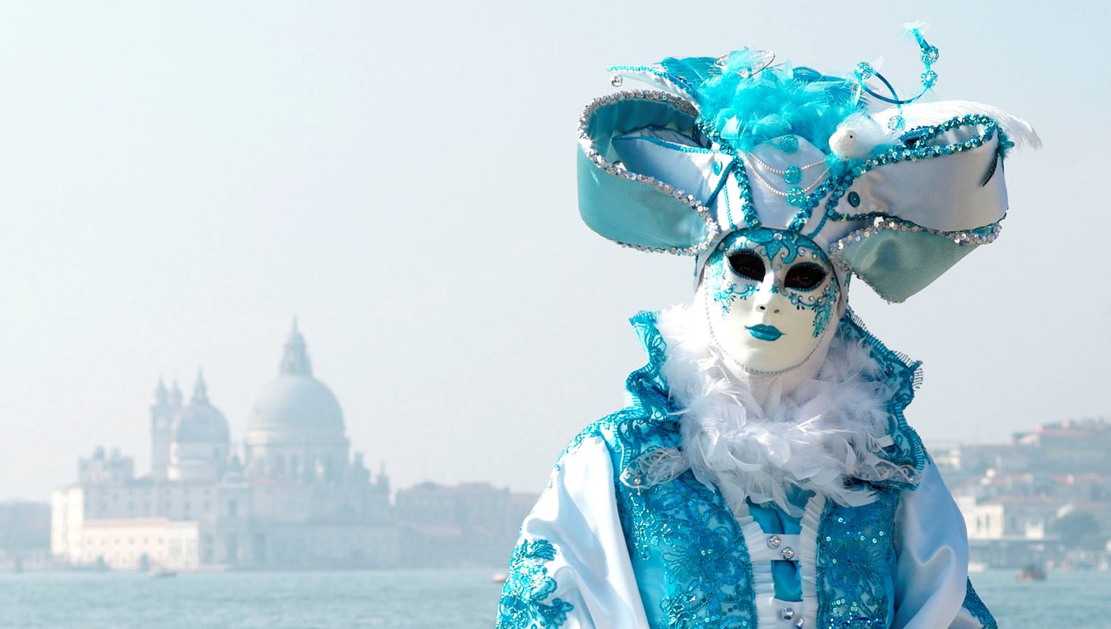 Venecia se llena de máscaras