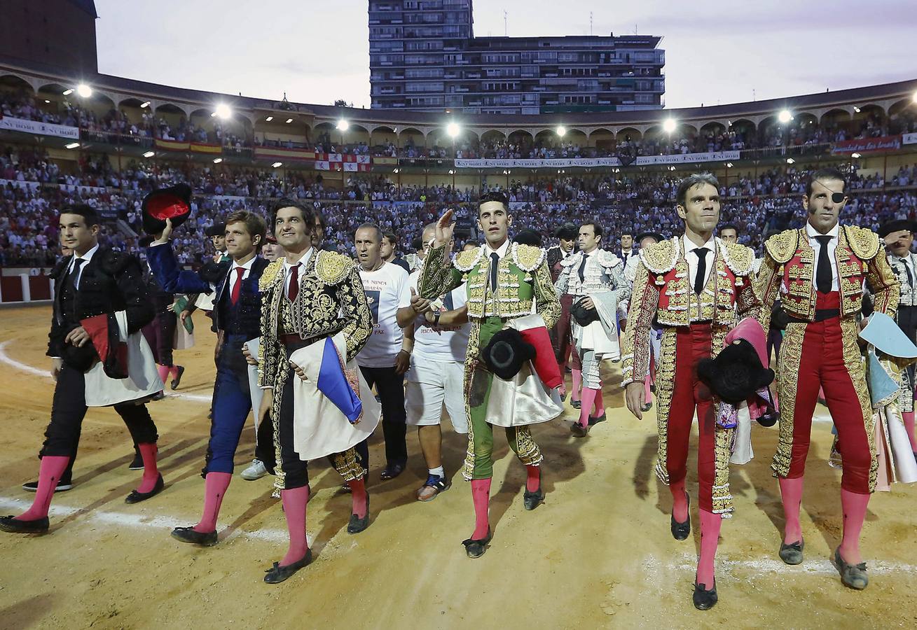 La exposición 'Un año en imágenes 2016' de El Norte de Castilla, foto a foto (2/2)