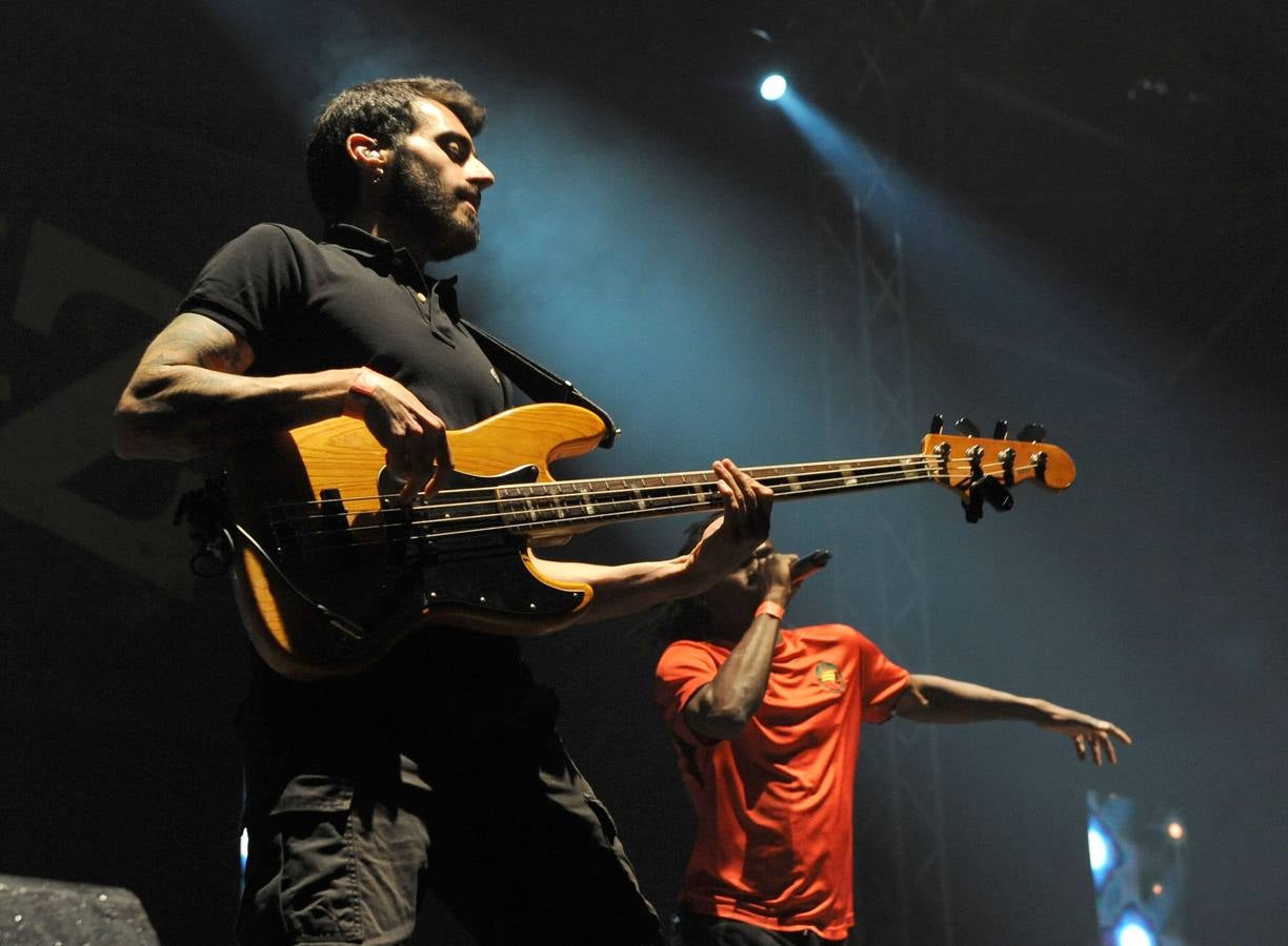 La Raíz + La Regadera + De Kanteo en el Polideportivo Pisuerga de Valladolid