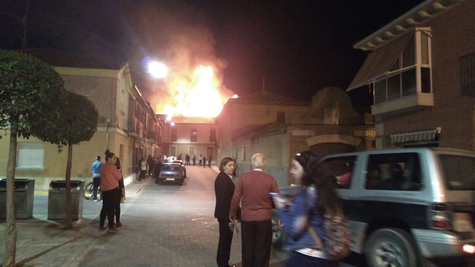 Un incendio destruye una vivienda en Olmedo