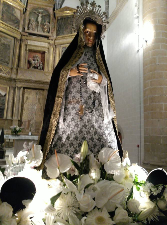 Procesión de las Venias del Viernes Santo en Mota del Marqués