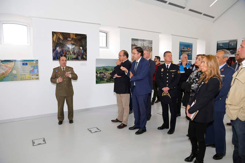 Inauguración de la exposición 'Misión Atalanta: La lucha contra la piratería en el Índico' en el Centro Cultural Lecrác de Palencia