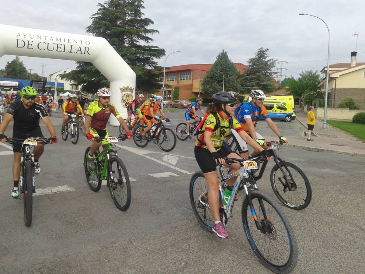 160 corredores participan en el 'Desafío de las dos Villas' entre Cuellar y Fuentidueña