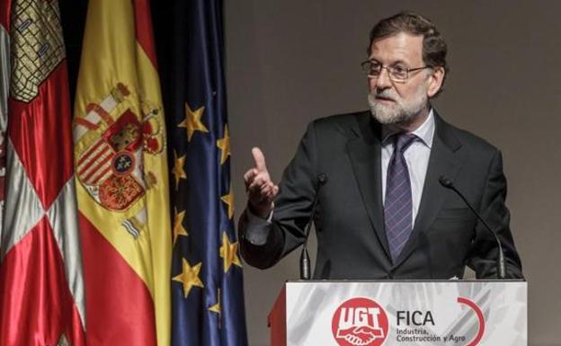 Rajoy habla por primera vez en sus 35 años de trayectoria política en un acto de UGT