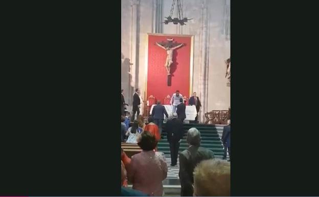 El vídeo de la detención de joven marroquí que irrumpió en San Pablo al grito de «Alá es grande»