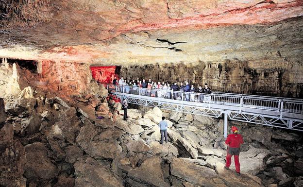 Palencia apuesta por una día internacional para la Cueva de los Franceses