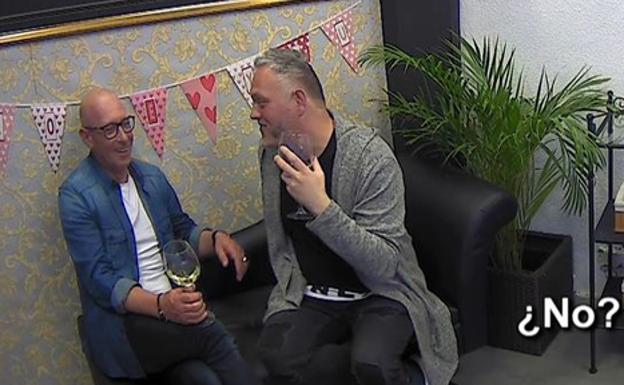 La 'cobra' llega a 'First Dates'