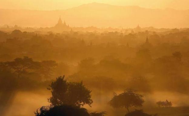 Desaparece en Birmania un avión militar con 116 personas a bordo